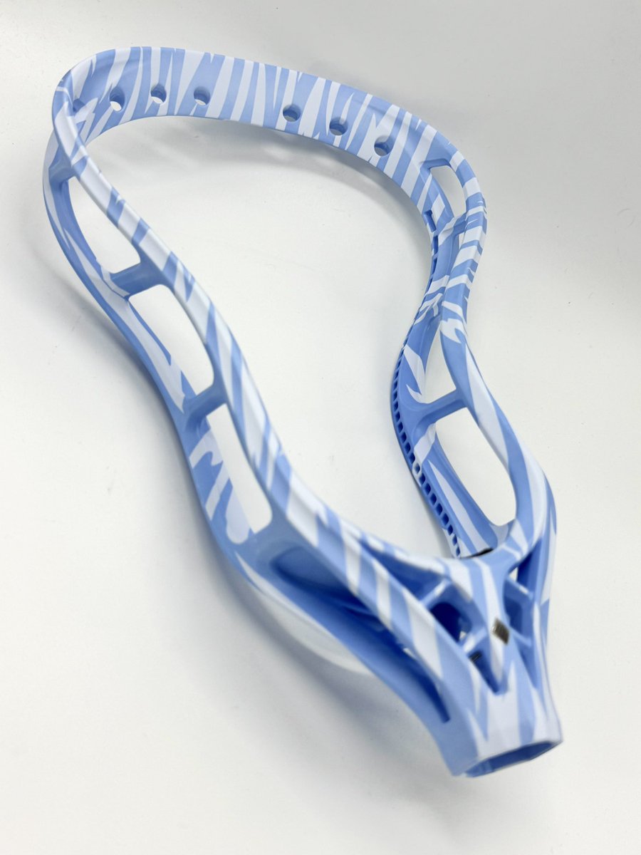 SCDLax's tweet image. Carolina blue tiger striped @stringking 2T that’s off to its new home!