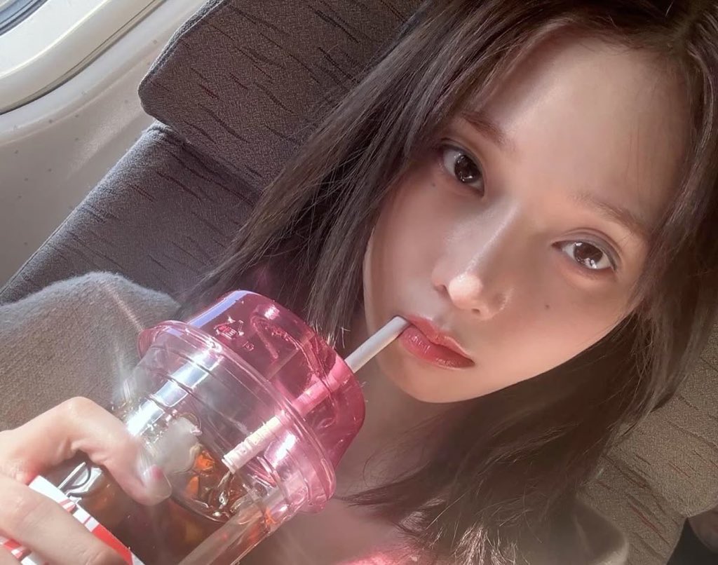 prozeae's tweet photo. dito sa akin 
— #winrina / #jmj one-shot au

Kung saan sa malas ni Jimin sa pag-ibig sinukuan niya na ito, pero biglang dumating si Minjeong sa buhay niya. https://t.co/PVOaL6Eszh