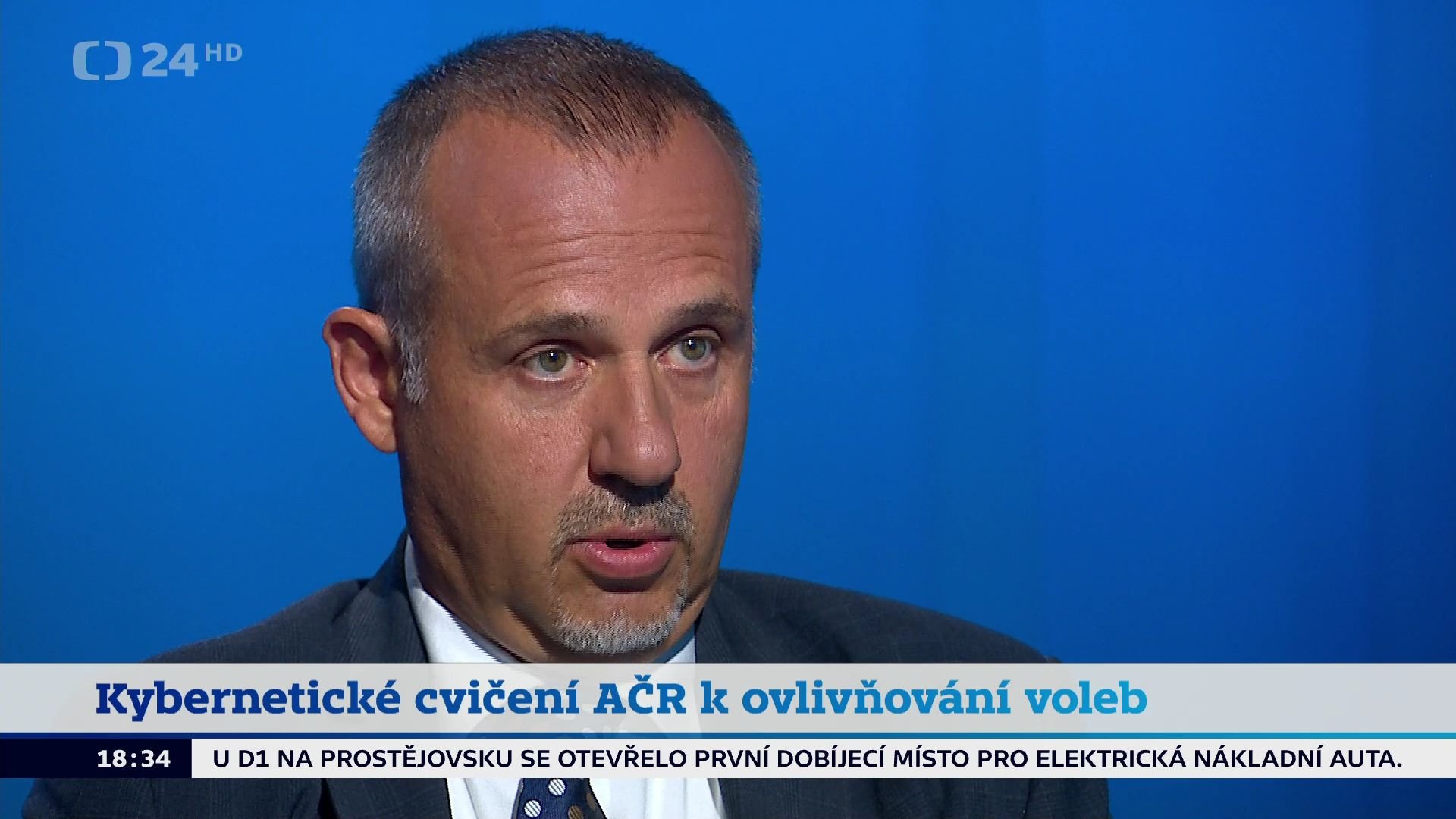 zdeno001 on X: "1. náměstek Šulc hovoří a hovoří a hovoří a vlastně nic  nevysvětlil ohledně šmírování opozice Armádou České republiky  https://t.co/R573dfrFS7" / X