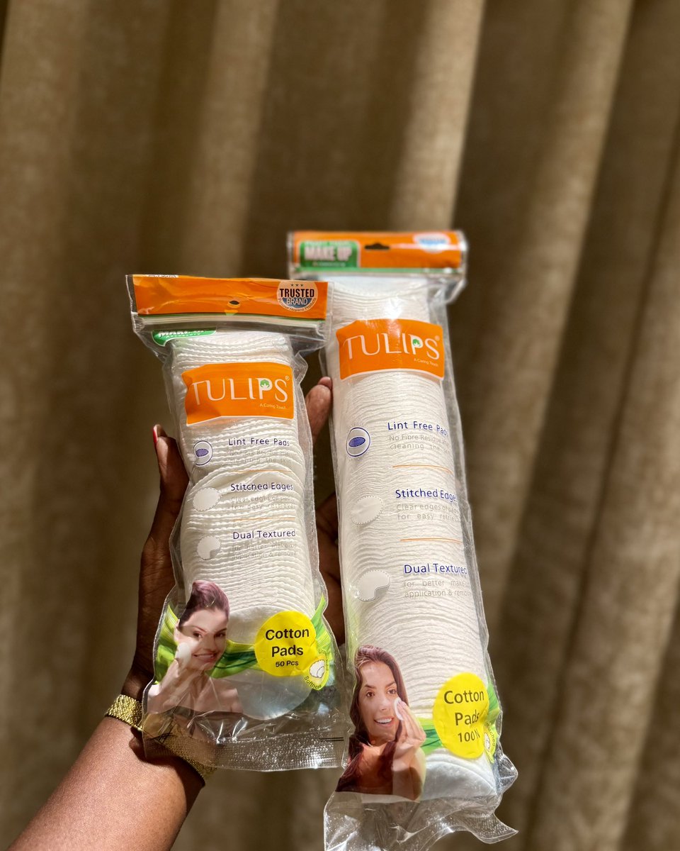 Tulips Cotton Pads for your skincare and makeup removal needs! 🧖🏽‍♀️💅

🌿 Zina dual texture upande mmoja laini kwa uso na mwingine wenye nguvu kidogo kwa kusafisha makeup vizuri.

🧼 Lint free – haziachi nyuzi usoni
✂️ Stitched edges – hakuna kuraruka hovyo