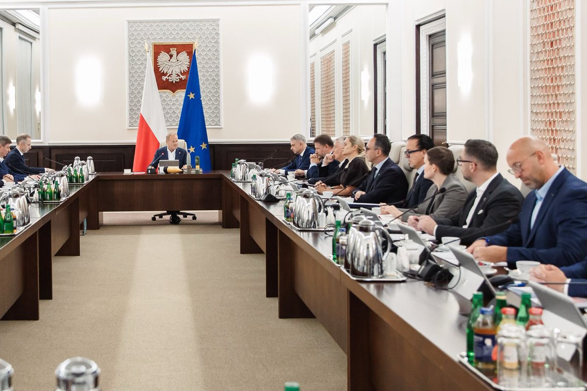 Ministerstwo Nauki i Szkolnictwa Wyższego (@mnisw_gov__pl) on Twitter photo Minister <a href="/MarcinKulasek/">Marcin Kulasek</a> wziął udział w posiedzeniu Rady Ministrów pod przewodnictwem premiera Donalda Tuska.
📍Kancelaria Premiera Minister <a href="/MarcinKulasek/">Marcin Kulasek</a> wziął udział w posiedzeniu Rady Ministrów pod przewodnictwem premiera Donalda Tuska.
📍Kancelaria Premiera