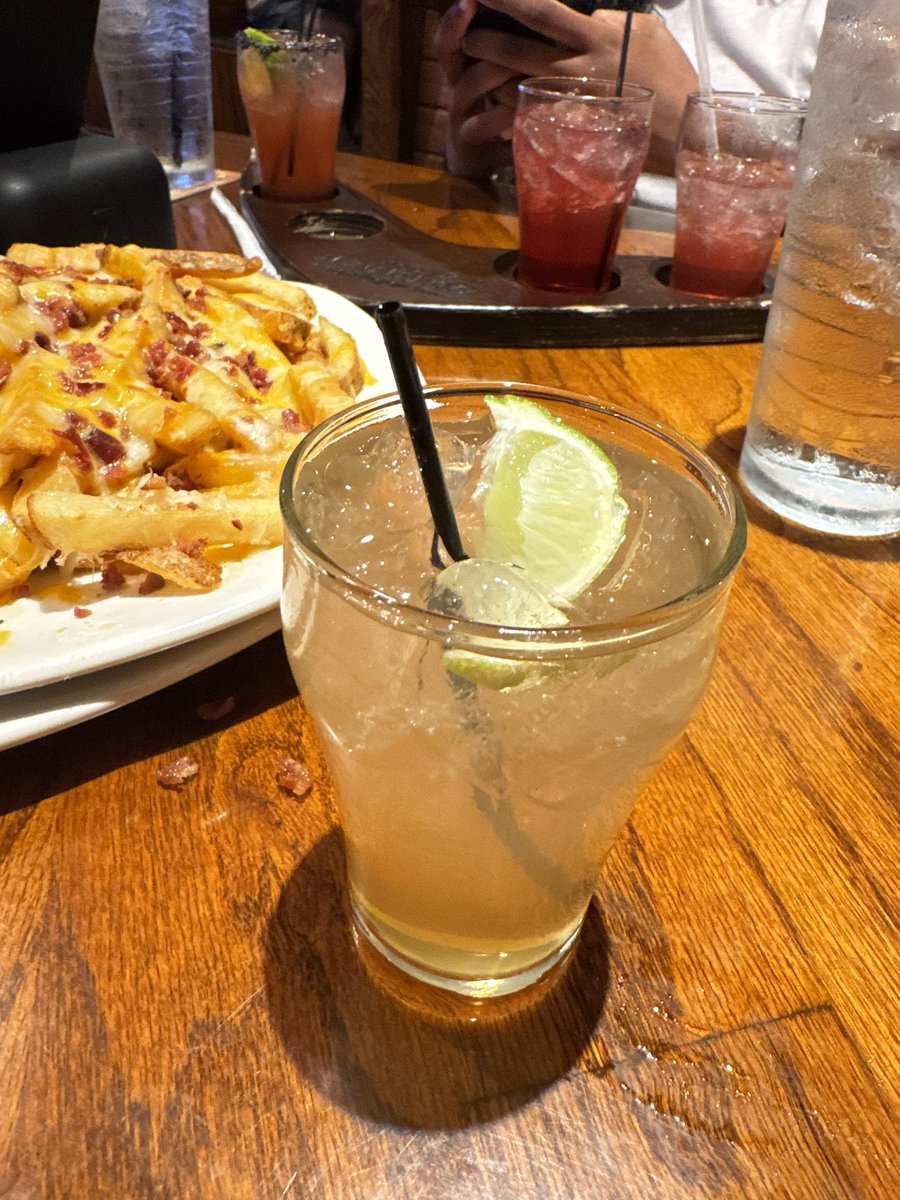 Snickers233's tweet image. 