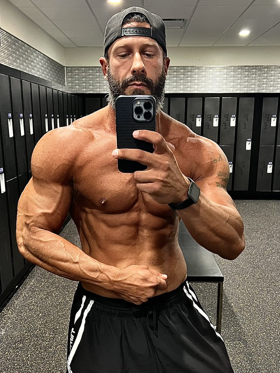Been about 1 year in 3 months now. Here’s your reminder can start today and change your life. Stop making excuses.