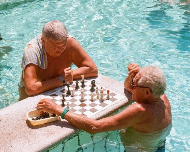 lavitalenta's tweet image. Depressed because I’ve never played chess with the homies at the Széchenyi Thermal Baths in Budapest.