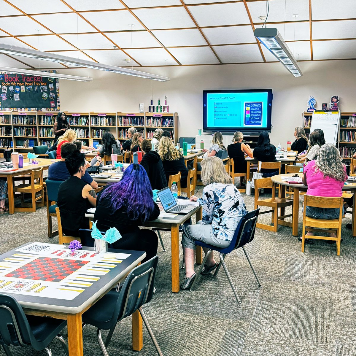 📚✨ The energy is high at <a href="/LasBrisas_DVUSD/">LasBrisas_DVUSD</a>! Ms. Kellum leads our dedicated staff through preservice training, preparing to welcome every student with purpose &amp; positivity this Thursday. 🎯🙌
Let’s make 2025–26 the best year yet! <a href="/DVUSD/">Deer Valley Unified School District</a> #LasBrisasPride #BackToSchool #WelcomeBack