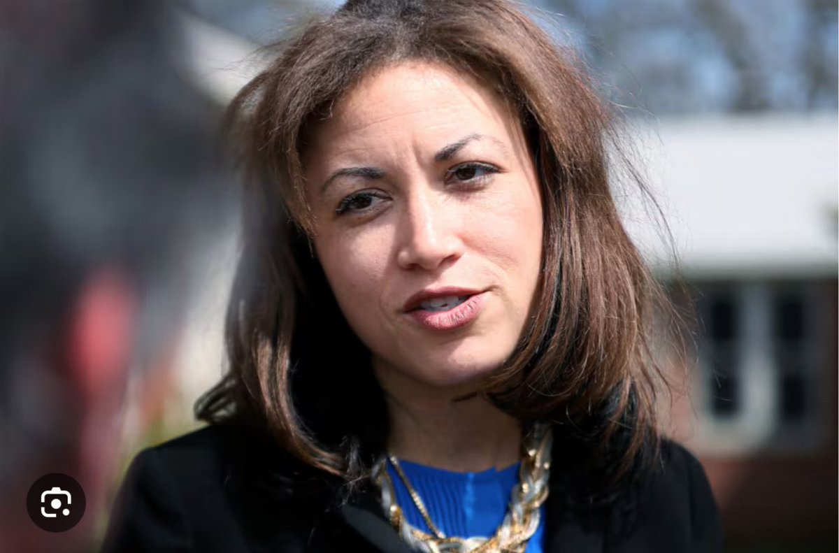 Can anyone explain to me why the Trump Administration would fight tooth and nail to advance Penny Schwinn for Deputy Secretary of Education when she is opposed by every major conservative in the state of Tennessee? 

If the Administration’s goal is to dismantle the Department of