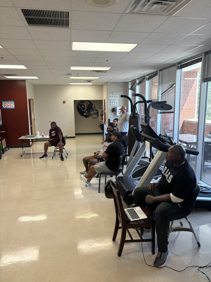 Coach Stephen Dixon Sr., CAA (@coachdixon_63) on Twitter photo Watching The Texas Way videos <a href="/2Wordstv/">2Words</a> with <a href="/FootballHeights/">Heights Bulldogs Football</a> staff this morning.
<a href="/HISDAthletics/">Houston ISD Athletics & UIL Academics</a> Watching The Texas Way videos <a href="/2Wordstv/">2Words</a> with <a href="/FootballHeights/">Heights Bulldogs Football</a> staff this morning.
<a href="/HISDAthletics/">Houston ISD Athletics & UIL Academics</a>