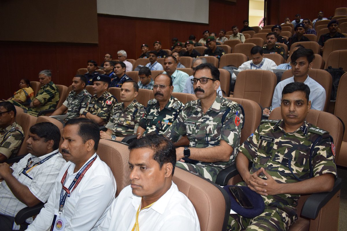 ndmaindia's tweet image. NDMA, DDMA &amp;amp; Indian Army’s Western Command and HQ Delhi Area jointly commenced first-of-its-kind Multi-State Disaster Management Symposium on 
29th July 2025.
Focus: Earthquake &amp;amp; Chemical hazard preparedness across 18 districts of Delhi, Haryana &amp;amp; UP.
#DisasterResilience