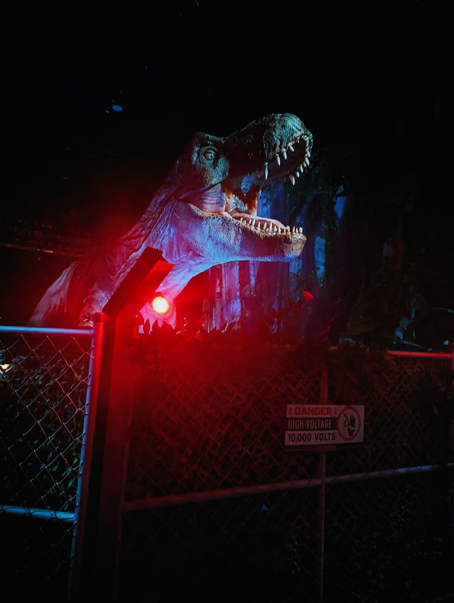 The #jurassicworldexperience at Neon at the Battersea Power station was SO much fun.