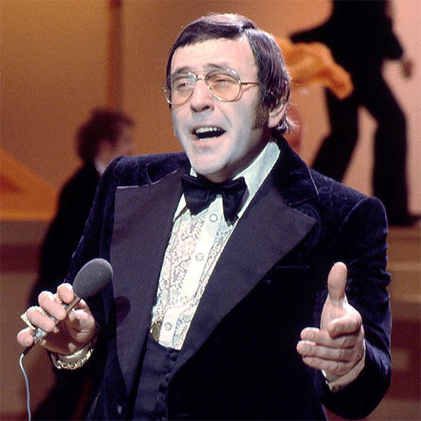 DezCarp's tweet image. Remembering actor and comedian Mike Reid who died on this day in Marbella, Spain, 2007, he was only 67 years old 💔

Fondly remembered as #EastEnders legend Frank Butcher 🎬🎭🎤

19th Jan 1940 - 29th July 2007 💛

#MikeReid #FrankButcher