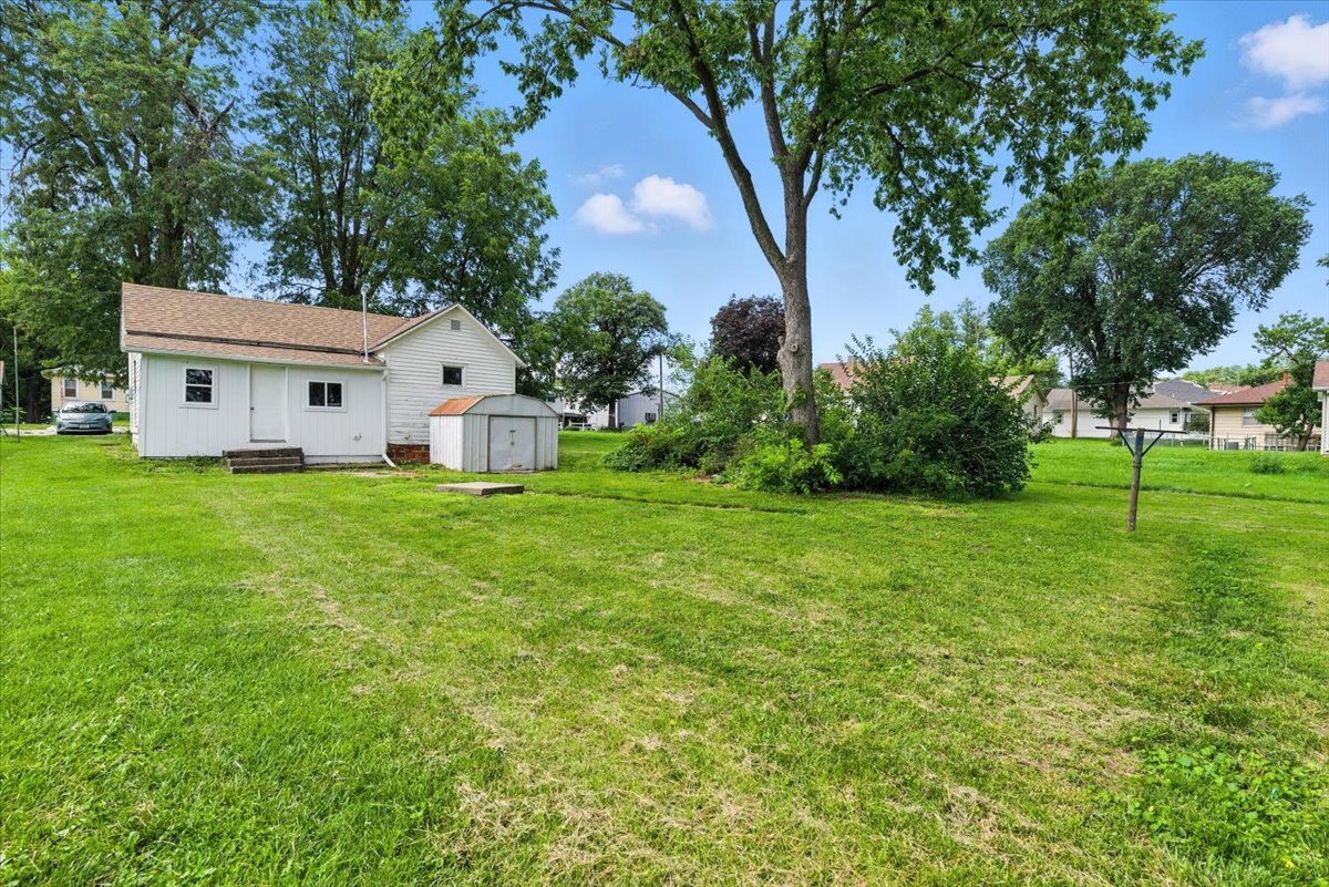 Enjoy a short walk to the Glenwood town square!
📍 207 S. Vine, Glenwood, IA
📲 Bob Hughes 402-690-1100

jimhughesrealestate.com/properties-for…