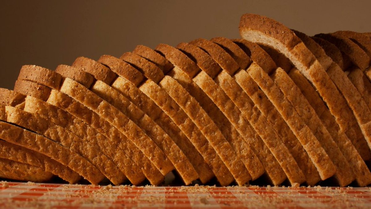 USDA modeling shows it’s “difficult or impossible” for some to meet nutrient needs without enriched grains. 🍞

Fortified foods play a crucial yet often overlooked role in combating hidden hunger.
buff.ly/jMb6WHD

PC: Jeremy Segrott