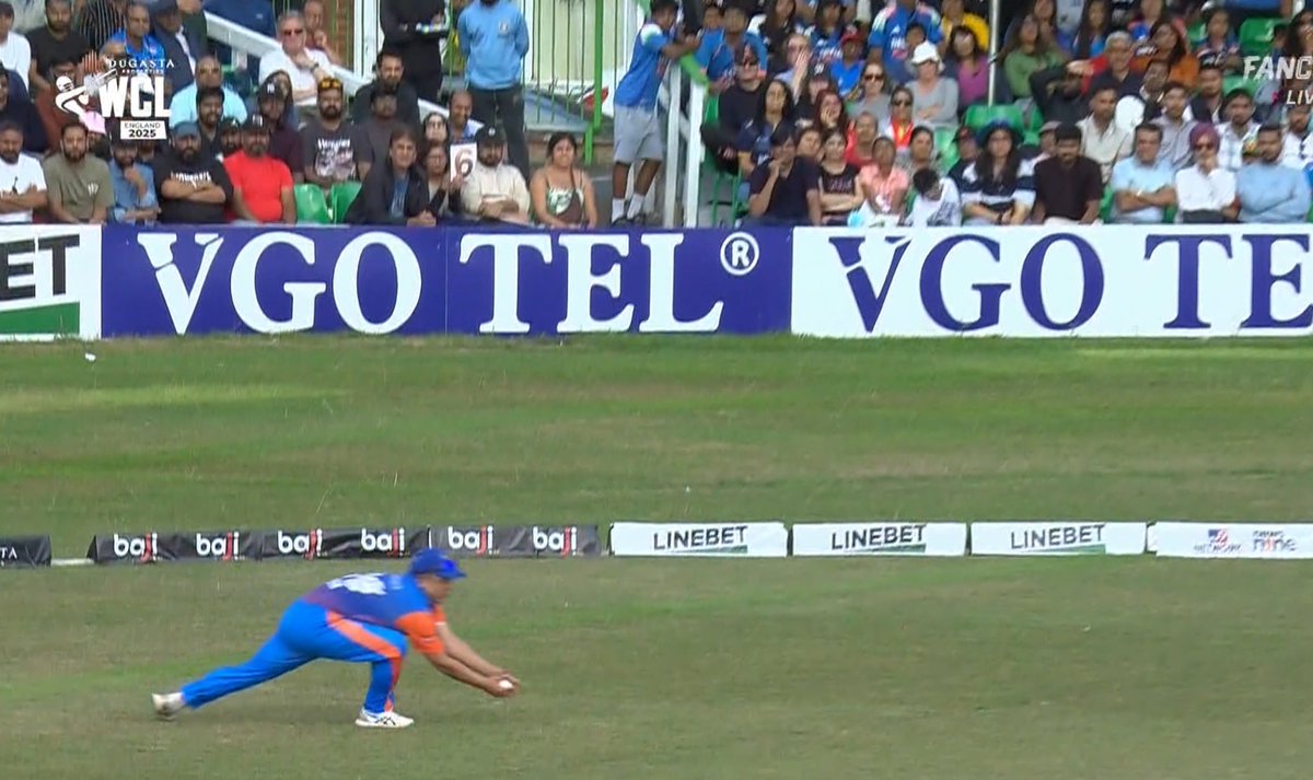 criciqdesk's tweet photo. PIYUSH CHAWLA 🤯🤯
-3 wickets
-what a catch !!
In a must win match 🇮🇳
#india_champions https://t.co/64AvHucwtZ
