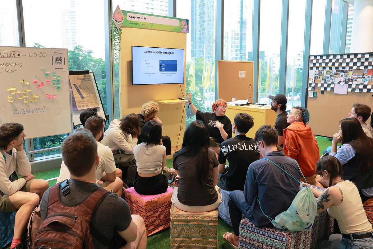 Community Hubs applications are open!

Community Hubs are spaces at the Devconnect venue La Rural, created by the community around specific Ethereum topics.

Apply if you want to showcase Ethereum, connect the community, and accelerate real-world adoption.

Read on &amp; learn more👇