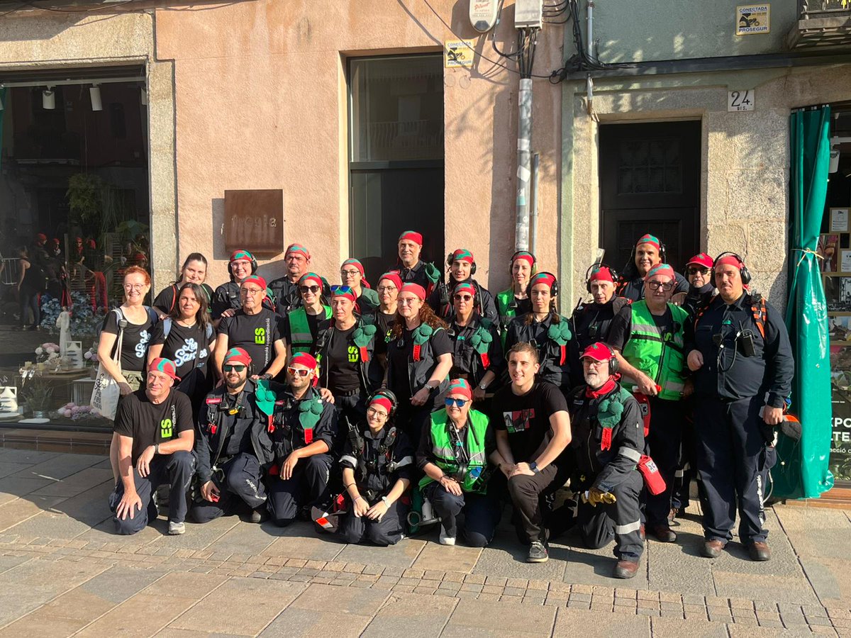 Les Santes Mataró (@lessantesmataro) on Twitter photo Els <a href="/EquipsdeSuport/">Equips de Suport</a> han estat a cada cercavila i acte de foc aportant el seu granet de sorra. Gràcies per la immensa feina feta durant #lessantes! Els <a href="/EquipsdeSuport/">Equips de Suport</a> han estat a cada cercavila i acte de foc aportant el seu granet de sorra. Gràcies per la immensa feina feta durant #lessantes!