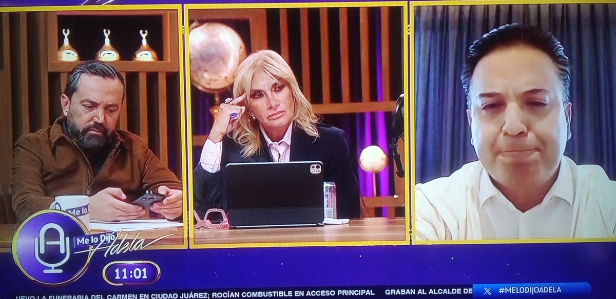 Oye <a href="/adela_micha/">Adela Micha</a> ya no invites a <a href="/arturoavila_mx/">Arturo Ávila.</a> porque además que cada semana dice lo mismo, es un pelado. Siempre que habla alguien más se pone a ver su celular, a chatear, siempre lo hace. <a href="/lasagaoficial/">La Saga</a>