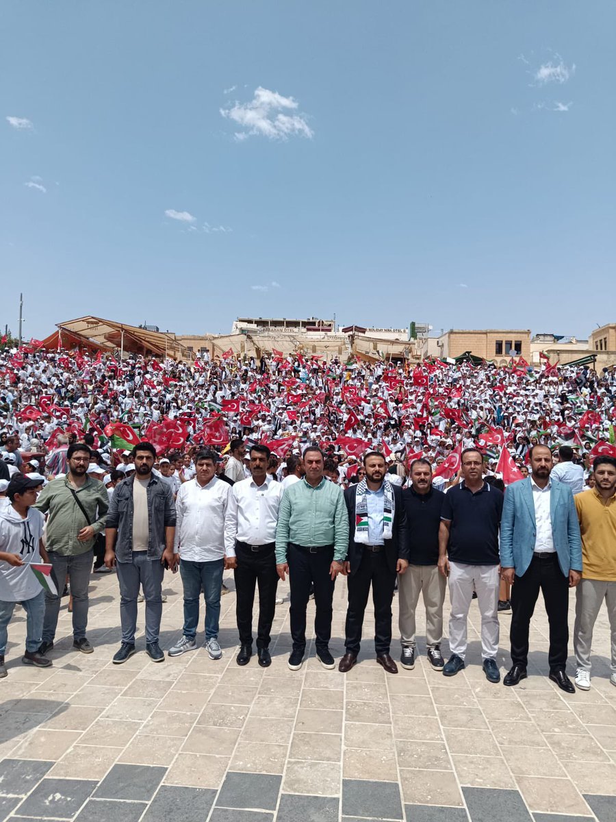 📍BALIKLIGÖL 

İl Başkan Yardımcımız Hüseyin Yıldırım, İlçe Başkanımız Süleyman Elgün, Haliliye İlçe Başkanımız Mustafa Bağmancı ve İlçe Yönetim Kurulu Üyelerimiz ile birlikte;

TÜGVA Şanlıurfa İl Başkanlığı tarafından düzenlenen ‘Filistin’e 🇵🇸 ve Gazze’ye destek‘ programında