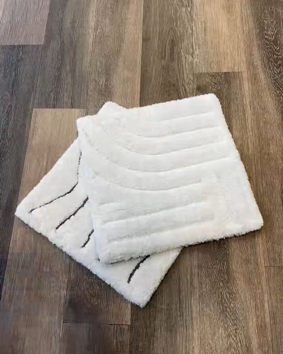 AreaRugYEG's tweet image. Choose your pattern! It’s soft on the feet, easy on the eyes, and even better in person.

Come visit us in-store and feel the difference for yourself with custom sizing available!

#arearug #yegconstruction #edmonton #showhome #rugsample #yeginteriordesign