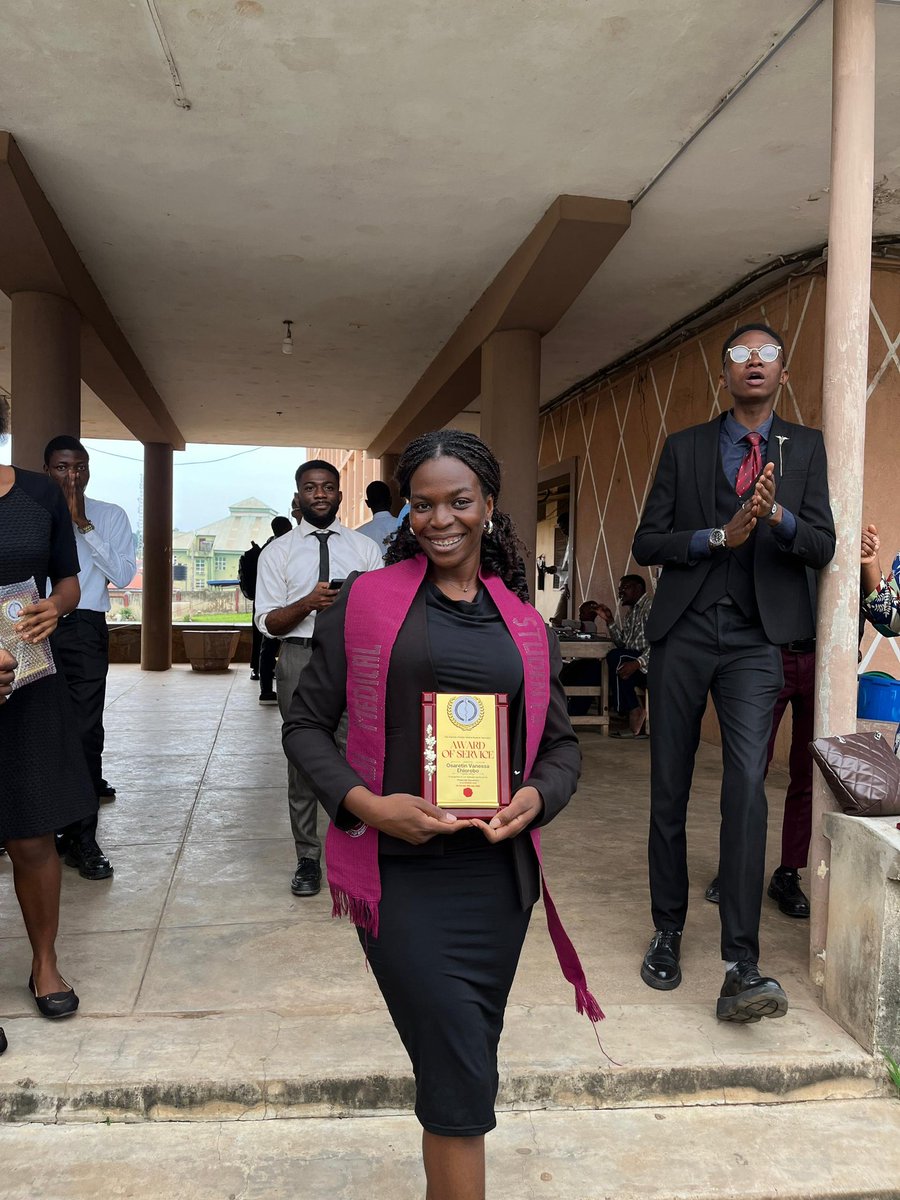 Vanessa.O.E. 🌺 tweet media