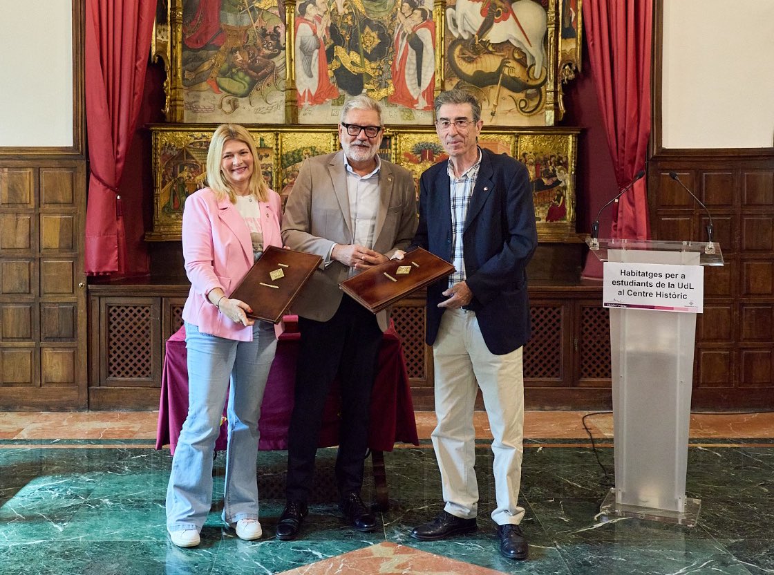 Fèlix Larrosa (@flarrosa) on Twitter photo Cedim 5 habitatges de la Casa dels Artistes a la <a href="/UdL_info/">Universitat de Lleida (UdL)</a> per allotjar estudiants.
Avancem en 3 fronts:
🏘️ Accés a l’habitatge
🎓 Capital universitària
🏙️ Revitalització del Centre Històric
Lleida, ciutat d’oportunitats! Cedim 5 habitatges de la Casa dels Artistes a la <a href="/UdL_info/">Universitat de Lleida (UdL)</a> per allotjar estudiants.
Avancem en 3 fronts:
🏘️ Accés a l’habitatge
🎓 Capital universitària
🏙️ Revitalització del Centre Històric
Lleida, ciutat d’oportunitats!