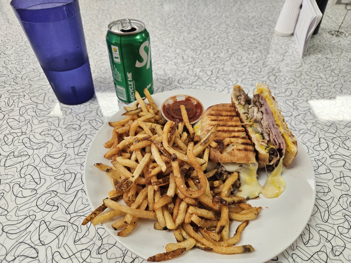 If you're in St. Joe for #ChiefsCamp please stop by RC's Lunch Car. Pictured: a Reuben and a Cuban.