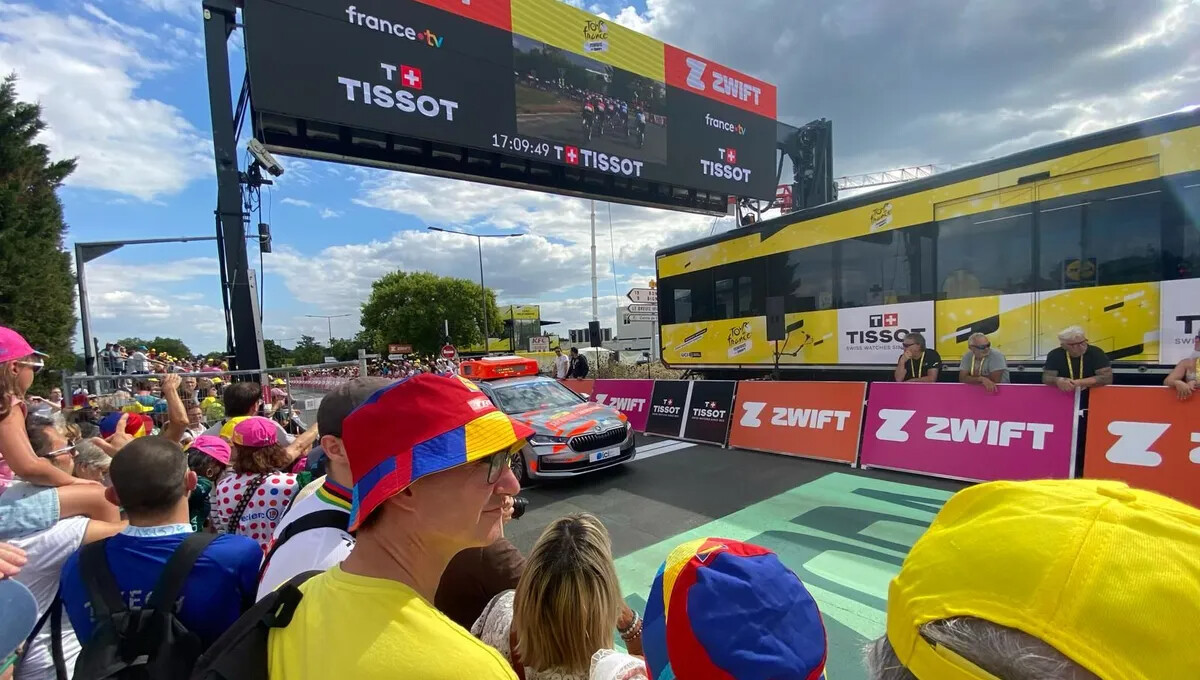 🚴‍♀️🟡 EN IMAGES - Tour de France Femmes : revivez l'ambiance autour de l'étape Saumur-Poitiers
#TDFF2025 
➡️ l.ici.fr/JMq