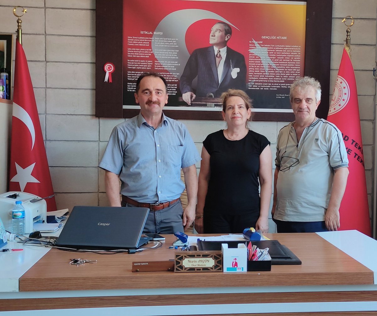 Erol DEMİR Yeteneğim Geleceğim 🇹🇷TR❤️ (@erdem4103) on Twitter photo Zeytinburnu TRİSAD Tekstil Teknolojisi MTAL Okul Müdürü Saygıdeğer Meslektaşım Sn Nesrin Akgün ve Md Yrd Aydın Kumaş hocamı yeni okul binasında ziyaret ettim. Hayırlı olsun. Mesleki eğitim konusunda dertleştik. <a href="/TrisadMtal/">Trisad Mtal</a> <a href="/trisadorgtr/">TRİSAD</a> <a href="/n_bilezik/">Erol DEMİR Altın Bilezik</a> <a href="/istanbul_MTE/">İstanbul Mesleki ve Teknik Eğitim</a> <a href="/zeytinburnumem/">Zeytinburnu İlçe Millî Eğitim Müdürlüğü</a> Zeytinburnu TRİSAD Tekstil Teknolojisi MTAL Okul Müdürü Saygıdeğer Meslektaşım Sn Nesrin Akgün ve Md Yrd Aydın Kumaş hocamı yeni okul binasında ziyaret ettim. Hayırlı olsun. Mesleki eğitim konusunda dertleştik. <a href="/TrisadMtal/">Trisad Mtal</a> <a href="/trisadorgtr/">TRİSAD</a> <a href="/n_bilezik/">Erol DEMİR Altın Bilezik</a> <a href="/istanbul_MTE/">İstanbul Mesleki ve Teknik Eğitim</a> <a href="/zeytinburnumem/">Zeytinburnu İlçe Millî Eğitim Müdürlüğü</a>