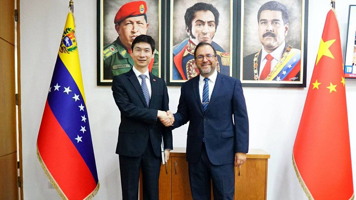 Venezuela y China estrechan lazos bajo Alianza Estratégica "A Toda Prueba y en Todo Tiempo" Hoy por hoy, China se ha convertido en un socio comercial clave para Venezuela, con acuerdos en economía, cultura, ciencia, tecnología e innovación.

¡Una relación que promete!
🇻🇪🇨🇳

#CHCh
