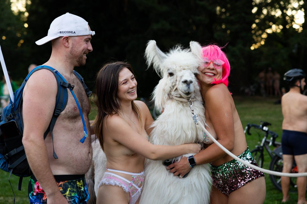 Portland’s World Naked Bike Ride returns in all its glory

By me for the <a href="/Oregonian/">The Oregonian</a> 🚲

oregonlive.com/living/2025/07…