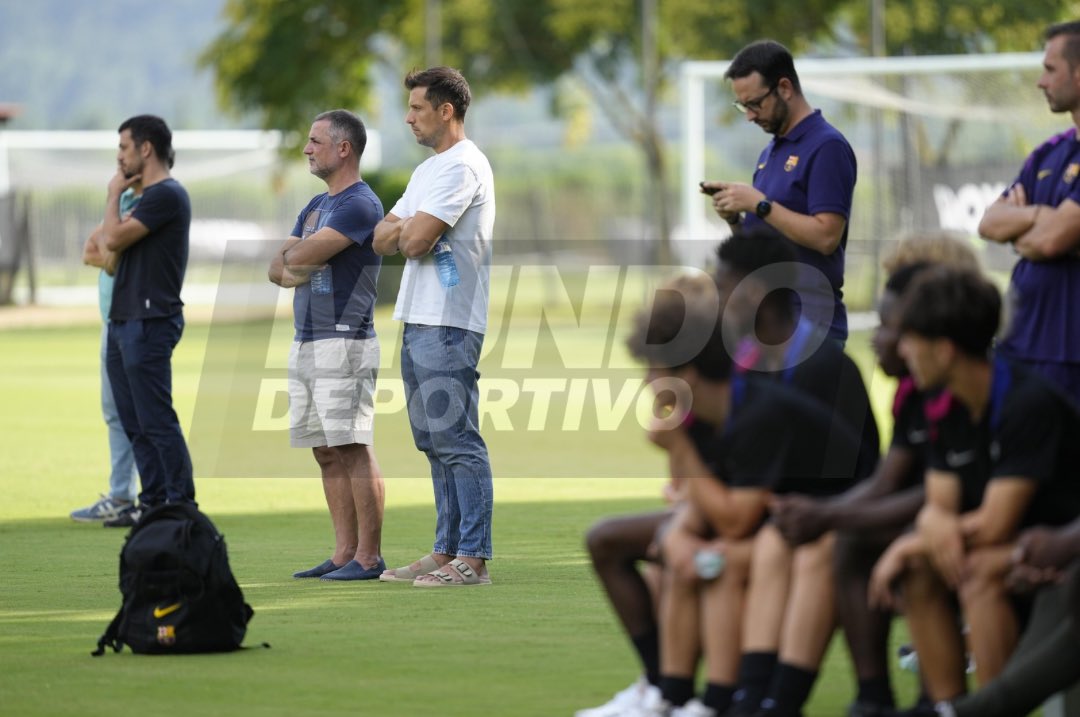 Alex Luna (@alexlunafut) on Twitter photo ℹ️ ÀLEX GRANELL i ALBERT SIRIA, presents en el partit de l’Olot davant el Barça Atlètic. <a href="/mundodeportivo/">Mundo Deportivo</a>
📸 <a href="/perepunti/">Pere Puntí</a> ℹ️ ÀLEX GRANELL i ALBERT SIRIA, presents en el partit de l’Olot davant el Barça Atlètic. <a href="/mundodeportivo/">Mundo Deportivo</a>
📸 <a href="/perepunti/">Pere Puntí</a>