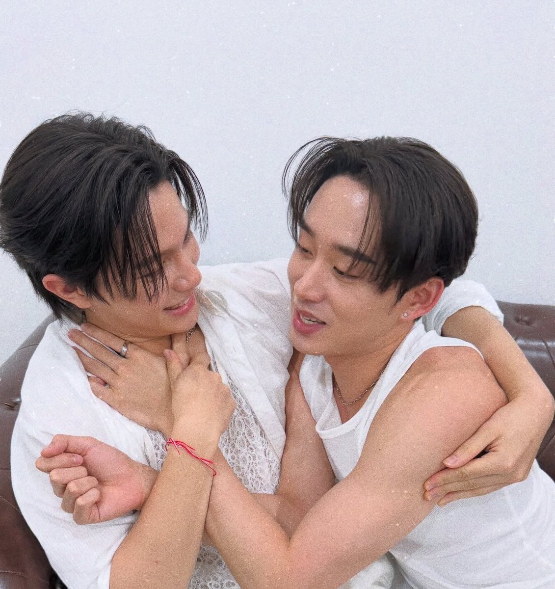 หม๋าเด็กกับพี่คนสวยสุดๆเลยอะ ละเอสตัวนิดนึงได้ไงเนี่ยย งงไปหมดเลยหืมมมมมม 

#williamest