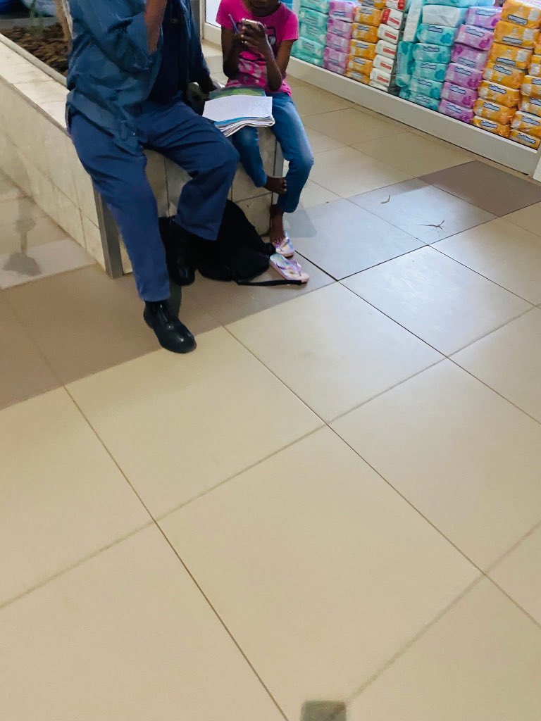 A father took his daughter to the mall just to connect to Wi-Fi so she could do her school project research.  
You can fail as a man, but never fail as a father. 🙌🏿😭  
One of the most beautiful stories ever 🥹❤️
