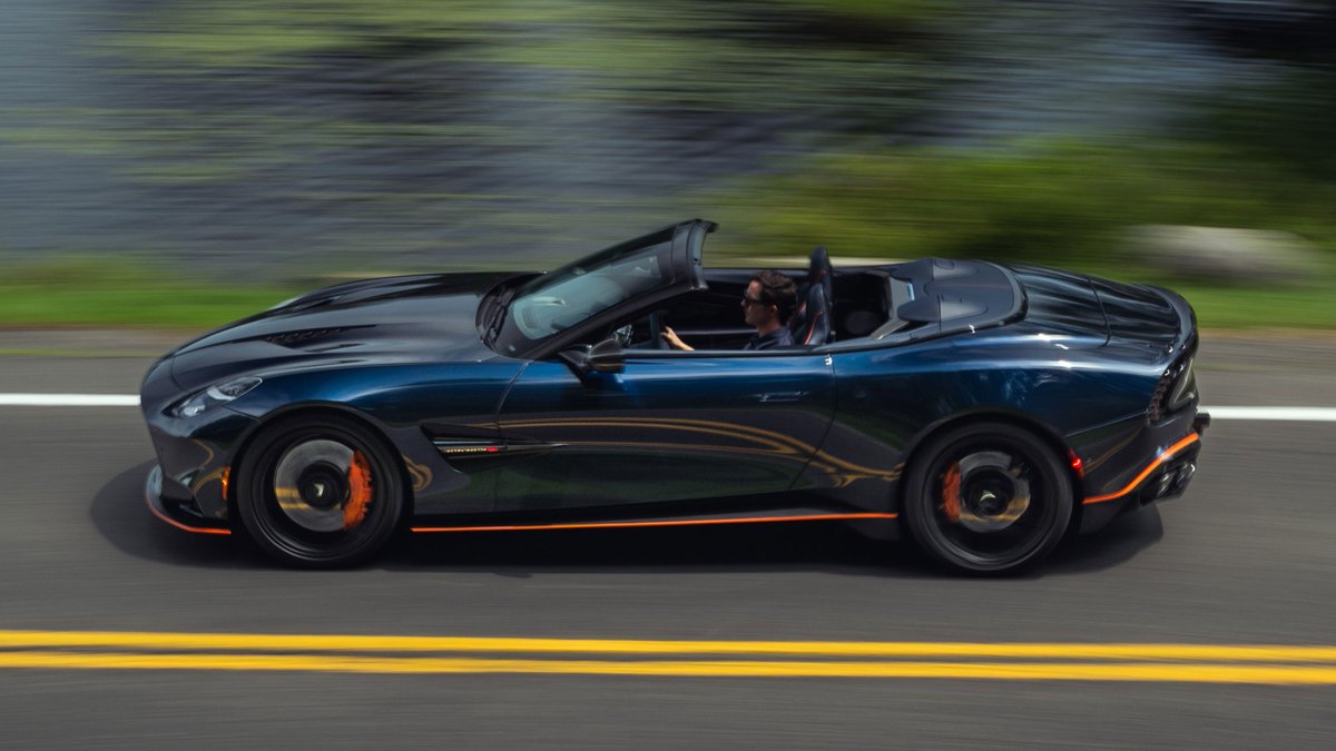 Aston Martin tweet media