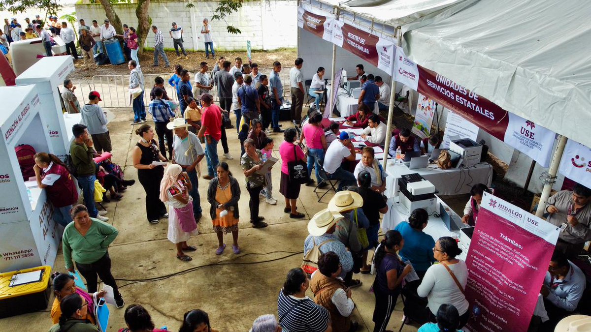 ¡Llegamos a #Calnali con los #ServiciosParaElPueblo!
Acércate y aprovecha trámites gratuitos, atención médica, asesorías legales y muchos más servicios.
#RutasDeLaTransformación