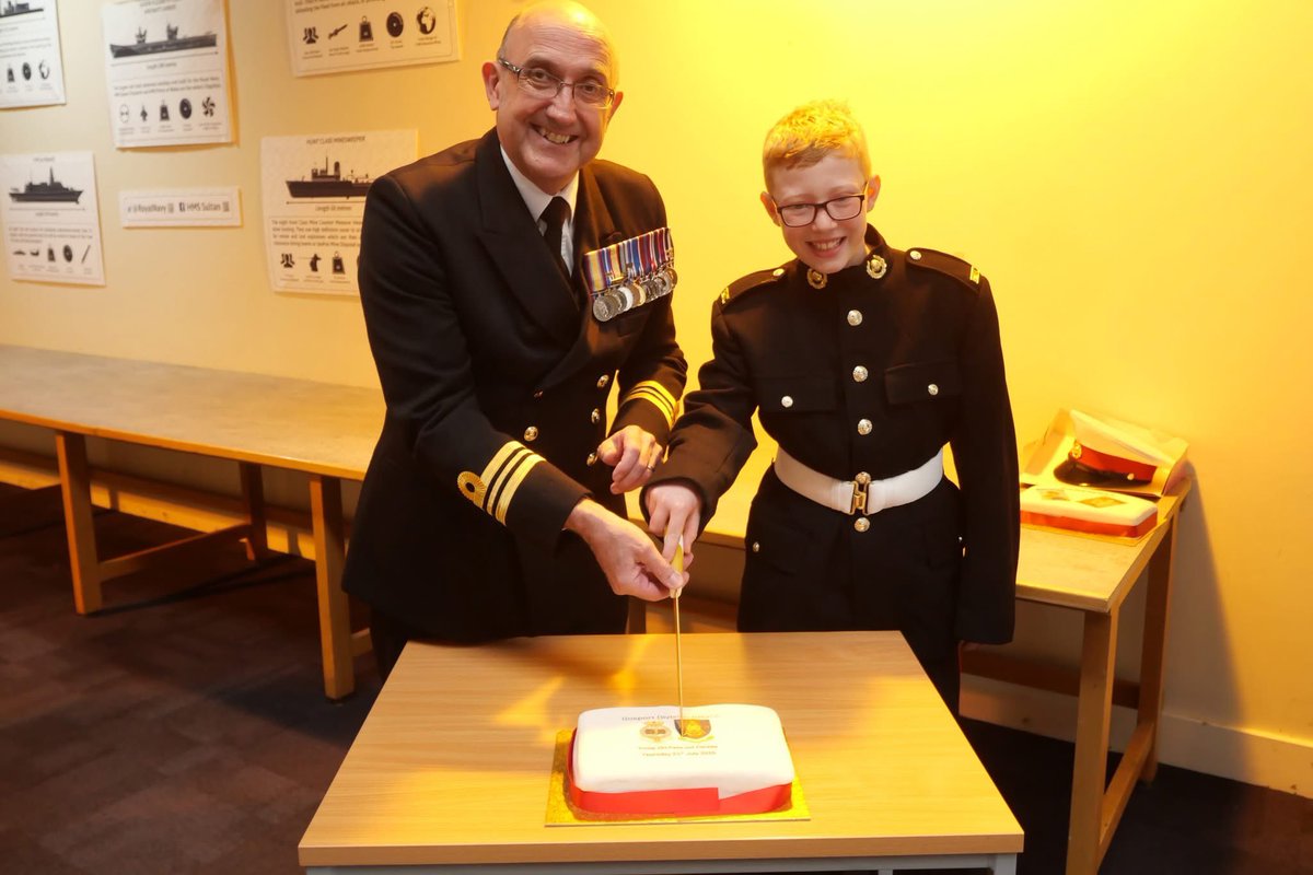 Gosport Division RMVCC (@gosportrmvcc) on Twitter photo Last Thursday we had the honour of welcoming 4 new Gosport Division RMVCC <a href="/VCCcadets/">Volunteer Cadet Corps</a> from <a href="/HMSsultan/">HMS Sultan</a> Being awarded their caps by Lt Cdr Matt Rowlinson. The cadets have shown they can #MeetTheChallange as they graduate from recruits to cadet phase 1 training. Last Thursday we had the honour of welcoming 4 new Gosport Division RMVCC <a href="/VCCcadets/">Volunteer Cadet Corps</a> from <a href="/HMSsultan/">HMS Sultan</a> Being awarded their caps by Lt Cdr Matt Rowlinson. The cadets have shown they can #MeetTheChallange as they graduate from recruits to cadet phase 1 training.