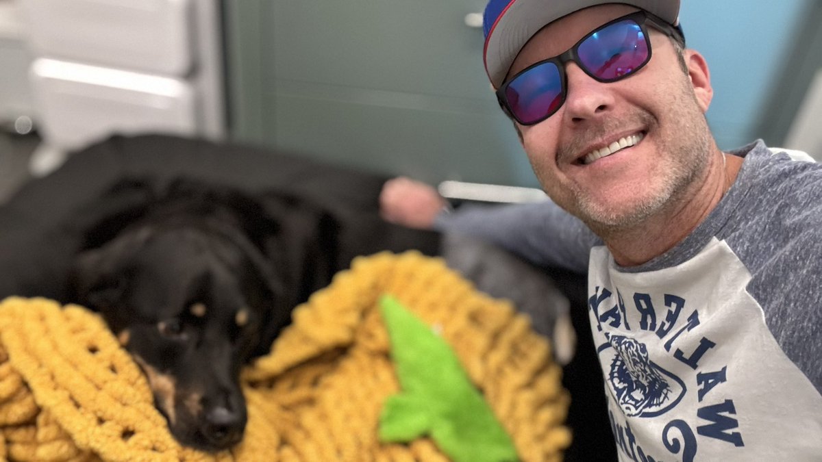 Michael Rosenbaum tweet media