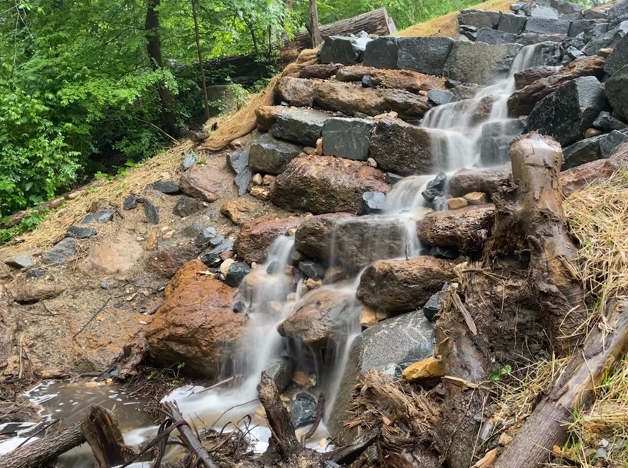 We recently completed the Linnean Outfall and Gully Restoration Project which established a new stable channel for a previously severely eroded gully in NW.  Our work prevented an estimated 85 tons of suspended sediment from entering Soapstone Creek each year. 

Stormwater from