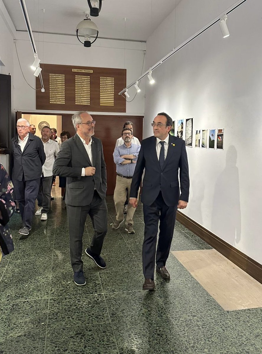 CEC_cat's tweet image. El Molt Hble. Sr. @joseprull, president del @parlamentcat, s'ha reunit amb la Junta Directiva del #CEC per conèixer els projectes de l'entitat (#excursionisme, #natura, #patrimoni i #cultura) i la commemoració del 150è aniversari.

Un reconeixement a la nostra tasca amb el país!