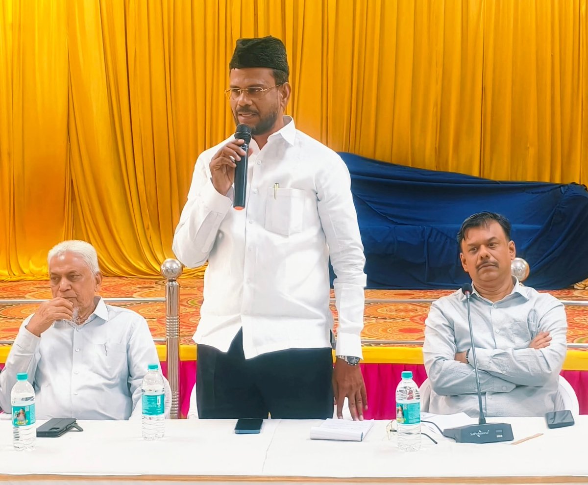 mmkhqofficial's tweet image. தமிழ்நாடு மாநில ஹஜ் கமிட்டி சார்பில்சென்னை ஹஜ் ஹவுஸில் நடைபெற்ற  2025 ஆம் ஆண்டு புனித ஹஜ் பயணம் சிறப்பாக நடத்த உழைத்தவர்களுக்கு  பாராட்டு தெரிவித்த ப.அப்துல் சமது எம்.எல்.ஏ

#tmmkitwing #abdulsamadmla #hajj2025 #Hajjhouse

facebook.com/share/p/1EZe5P…