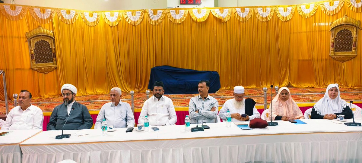 tmmkhqofficial's tweet image. தமிழ்நாடு மாநில ஹஜ் கமிட்டி சார்பில்சென்னை ஹஜ் ஹவுஸில் நடைபெற்ற  2025 ஆம் ஆண்டு புனித ஹஜ் பயணம் சிறப்பாக நடத்த உழைத்தவர்களுக்கு  பாராட்டு தெரிவித்த ப.அப்துல் சமது எம்.எல்.ஏ
facebook.com/share/p/1EZe5P…

#tmmkitwing #abdulsamadmla #hajj2025 #Hajjhouse