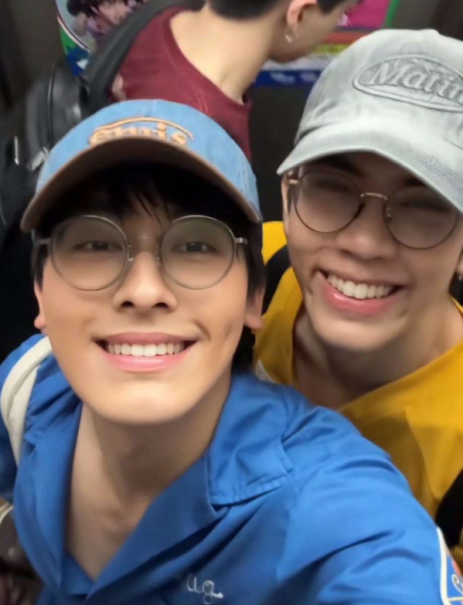 ran_yarm's tweet photo. :กูเลิกจริงรอบนี้ แม่งเล่นแต่เกมวันๆไม่เคยจะสนใจกู 
:ดีกันละเพื่อน อ้วนมันมาง้อง่ะ https://t.co/EwVcvnQy7g