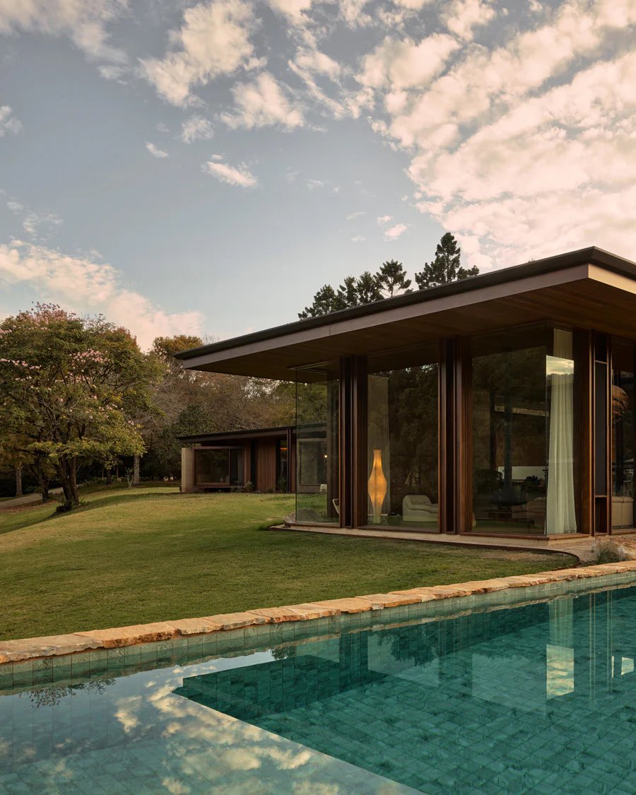This mid-century modern inspired home is an absolute dream.