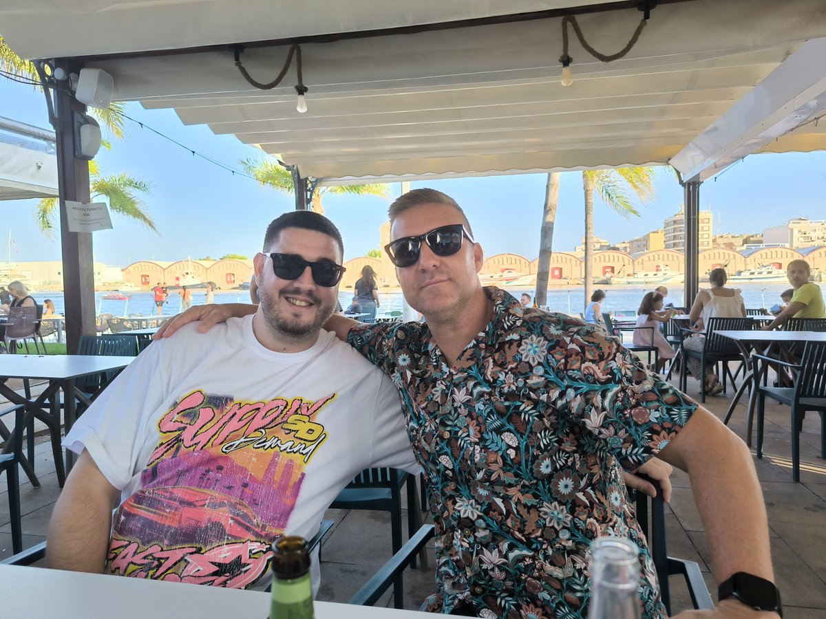 Con mi socio <a href="/cAgUi_12/">cAgÜi</a> 🤙🏼🔥 <a href="/BaladreSports/">Baladre eSports</a>