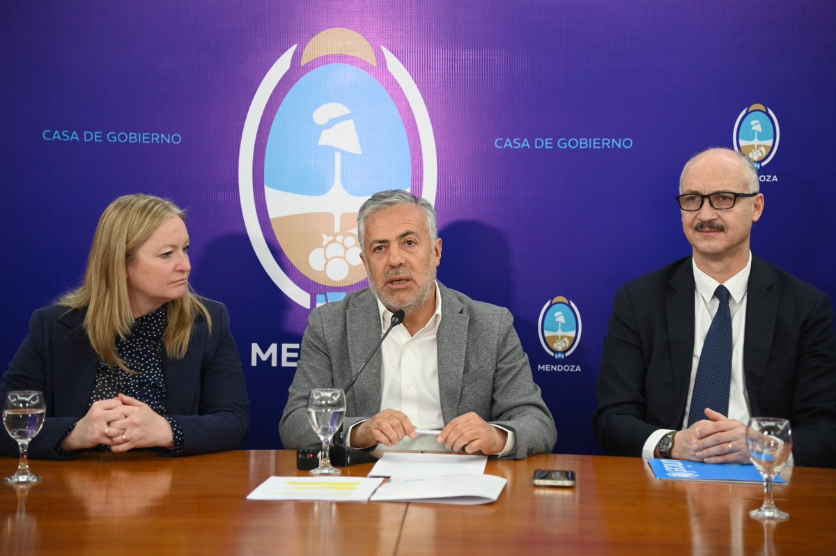 En Mendoza, la primera infancia es una política de Estado. En este sentido, presentamos la nueva estrategia provincial de desarrollo infantil temprano, con acompañamiento técnico de UNICEF. Esta hoja de ruta nos permitirá fortalecer el trabajo en salud, educación, nutrición y