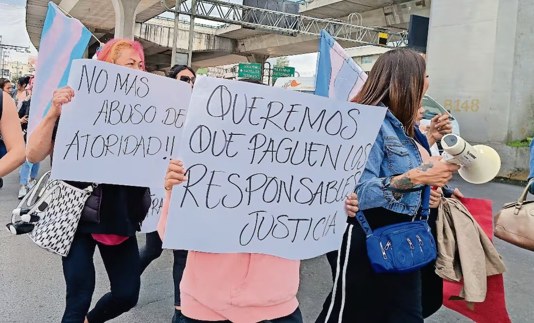 ¡Exigimos justicia para Michelle Cano Hernández, mujer trans que fue atacada por policias municipales en Naucalpan! 🏳️‍⚧️✊🏽🧵

📷: Gisela González Granados / EL UNIVERSAL