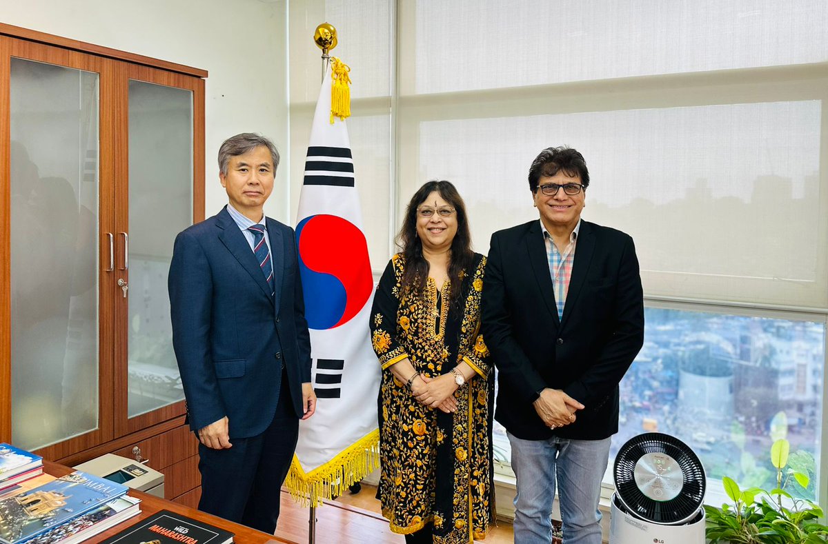 ICIB Media and Film chairman Mr Nileish Malhotra Had a Great meeting with H.E. Mr. Yoo Dongwan Consul general of South Korea in his office with Dr. Suraina Malhotra 
We discuss the possibility of Bollywood film shoot in South Korea.