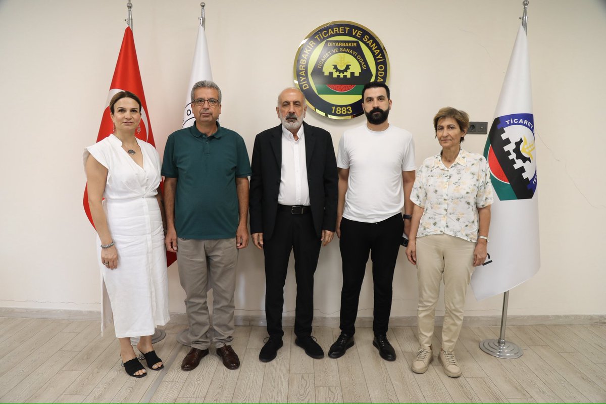 Diyarbakır Sigortacılar Derneği Başkanı Şirzan Baycan, Odamızı ziyaret etti. Nazik ziyaretlerinden dolayı teşekkür ederiz.