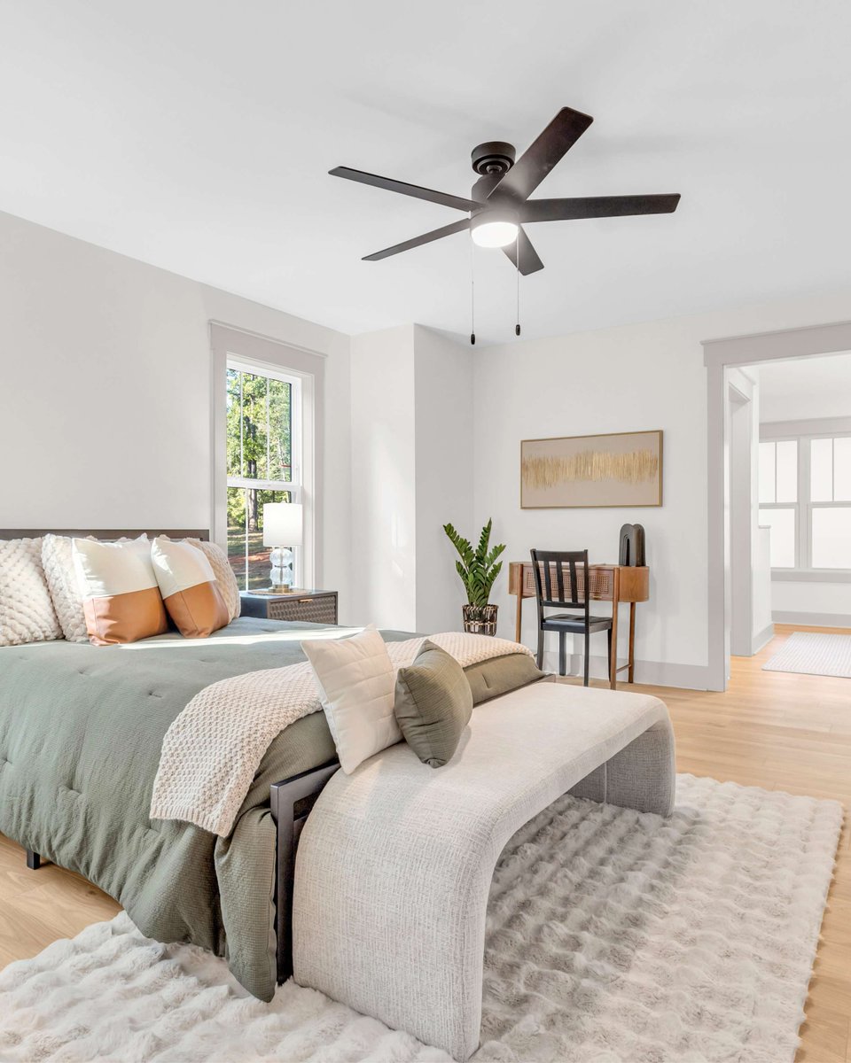 BHHSCDanJoyner's tweet image. 🏡 Your Private Oasis! 🏡 This rare, completely remodeled home sits on 4.81 acres in #EasleySC. Don't miss this perfect blend of serenity and convenience!

🔗 ow.ly/THQm50WweJ6

Presented by: Karen Binnarr, REALTOR® with BHHS C Dan Joyner

#DreamHome #CDJFeelsLikeHome