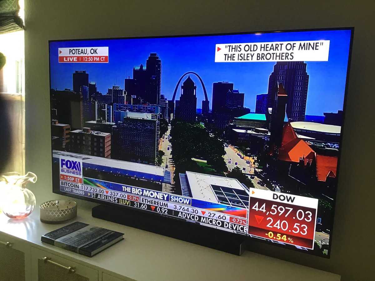 gshaffer311's tweet photo. @The Big Money Show @Fox Business …why does it say Poteau,Ok with a shot of St. Louis? https://t.co/BxND4m6L9i
