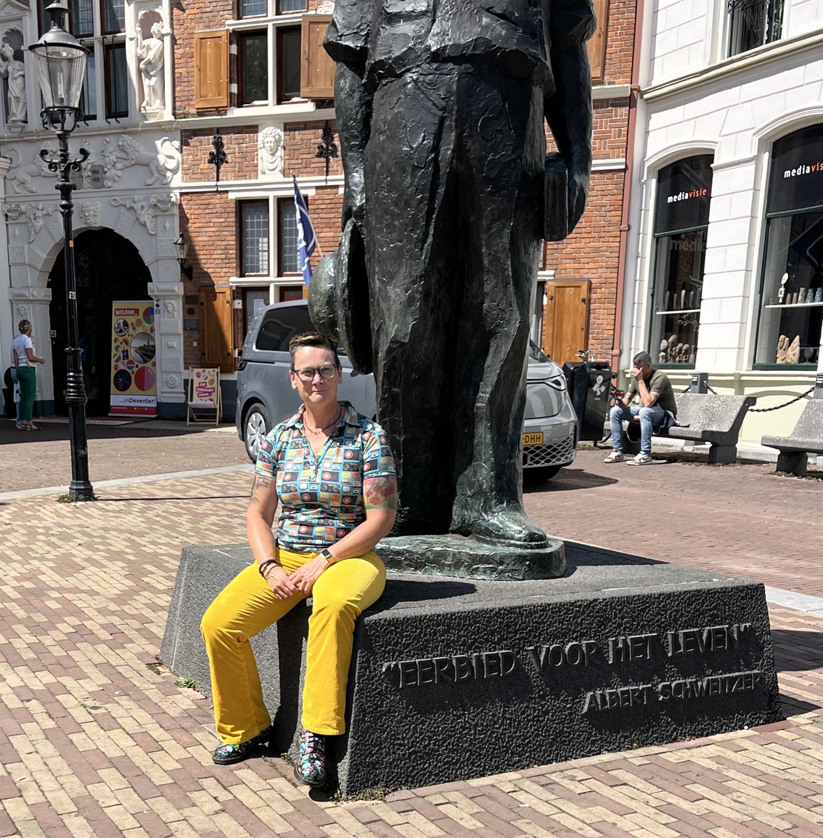 kleinkraakie's tweet photo. Vandaag met moeders op tjak geweest in Deventer! Wat een leuke en gezellige stad is dat zeg. We hebben ons prima vermaakt en het weer was ook eens mooi ๐ค๏ธ
#Deventer #opstap #optjak https://t.co/7287wWn1Dp
